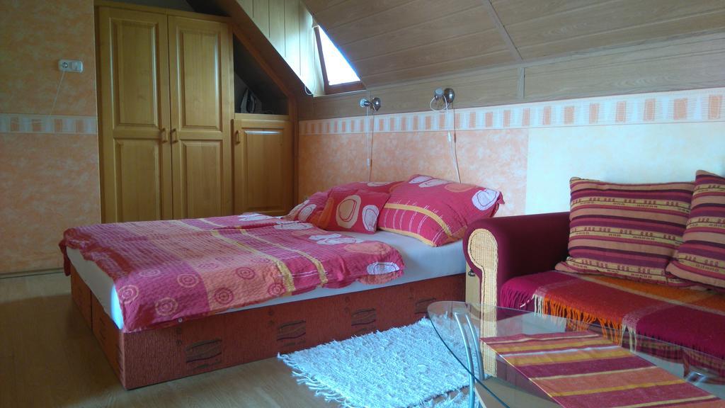 Bertalan Apartman Vonyarcvashegy Exterior foto